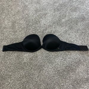 Victoria’s Secret “Very Sexy” Strapless Bra